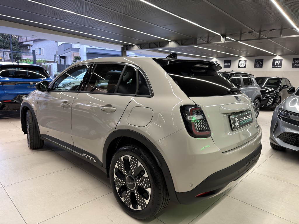 FIAT 600 120O HYBRID 110 CV LA PRIMA